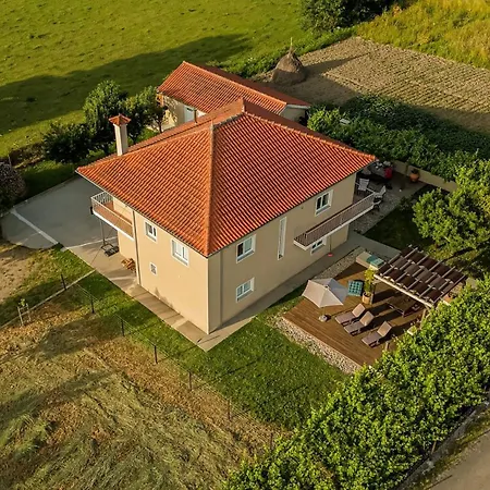 Just Like - Casa Antonio Em Paredes de Coura